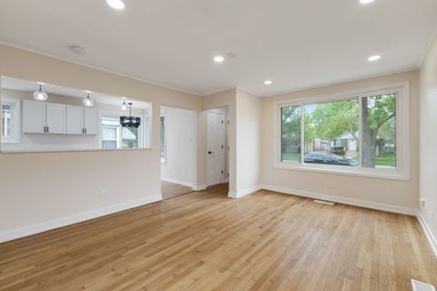 Tiny photo for 14505 Woodlawn Avenue, Dolton, IL 60419 (MLS # 12624646)
