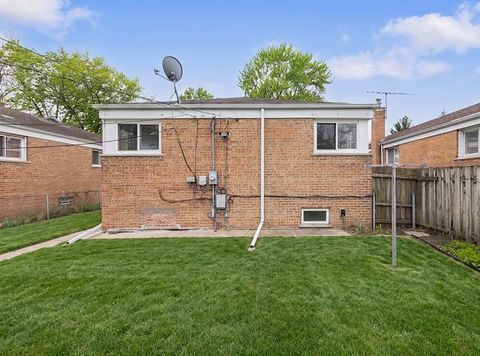 Tiny photo for 14505 Woodlawn Avenue, Dolton, IL 60419 (MLS # 12624646)