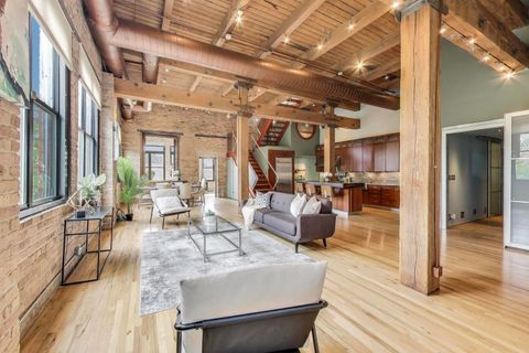 Tiny photo for 2401 W OHIO Street #31, Chicago, IL 60612 (MLS # 12489967)