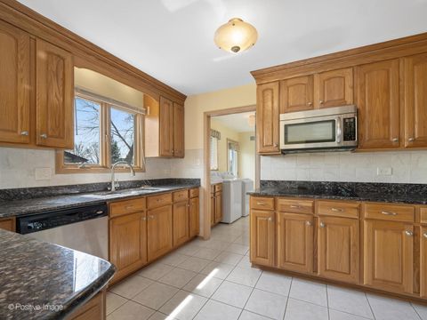 Tiny photo for 8335 Red Oak Lane, Orland Park, IL 60462 (MLS # 12611931)