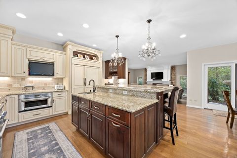 Tiny photo for 5454 Lee Avenue, Downers Grove, IL 60515 (MLS # 12619825)