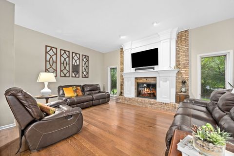 Tiny photo for 5454 Lee Avenue, Downers Grove, IL 60515 (MLS # 12619825)