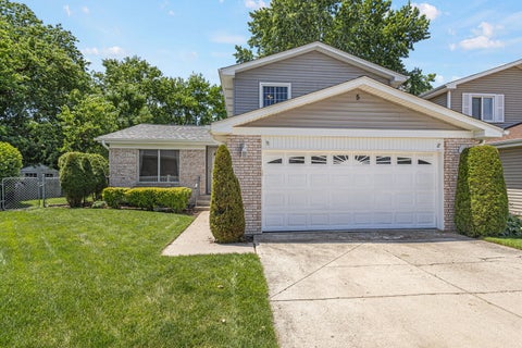 Tiny photo for 5 Oriole Court, Woodridge, IL 60517 (MLS # 12681407)