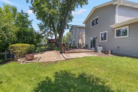 Tiny photo for 5 Oriole Court, Woodridge, IL 60517 (MLS # 12681407)