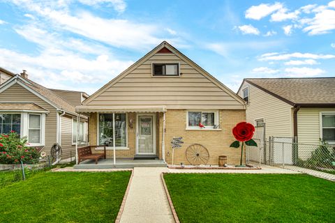 Tiny photo for 1707 N 35th Avenue, Stone Park, IL 60165 (MLS # 12493161)