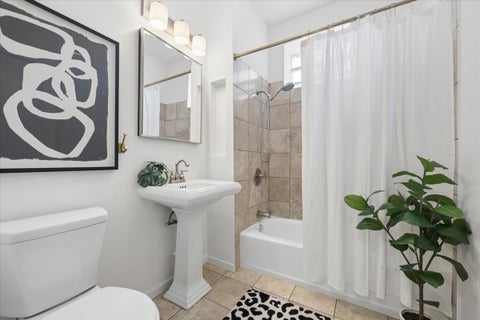 Tiny photo for 823 W Belle Plaine Avenue #3, Chicago, IL 60613 (MLS # 12762560)