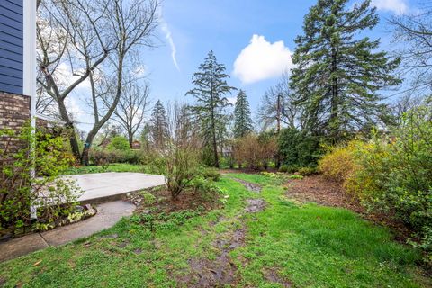 Tiny photo for 1402 N Harvard Avenue, Arlington Heights, IL 60004 (MLS # 12616510)