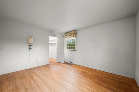 Tiny photo for 1402 N Harvard Avenue, Arlington Heights, IL 60004 (MLS # 12616510)