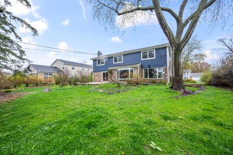 Tiny photo for 1402 N Harvard Avenue, Arlington Heights, IL 60004 (MLS # 12616510)