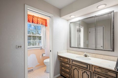 Tiny photo for 1402 N Harvard Avenue, Arlington Heights, IL 60004 (MLS # 12616510)