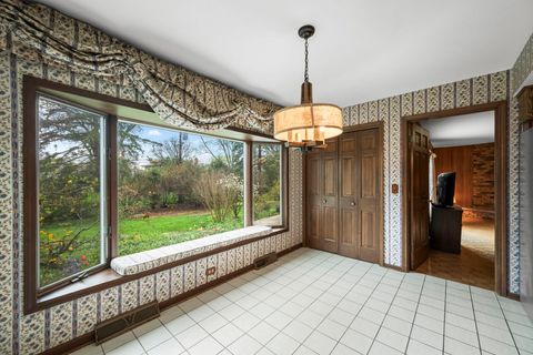 Tiny photo for 1402 N Harvard Avenue, Arlington Heights, IL 60004 (MLS # 12616510)