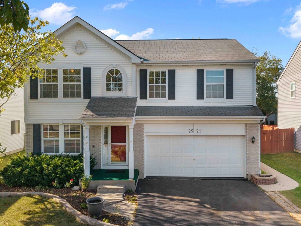 Photo for 2521 WATERFORD Lane, Lake In The Hills, IL 60156 (MLS # 12500437)