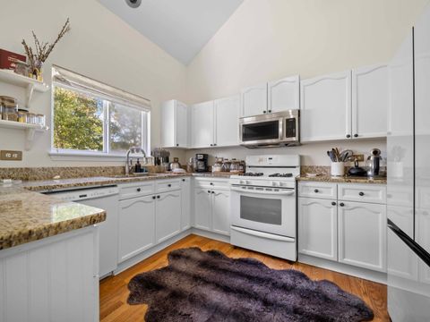 Tiny photo for 2521 WATERFORD Lane, Lake In The Hills, IL 60156 (MLS # 12500437)