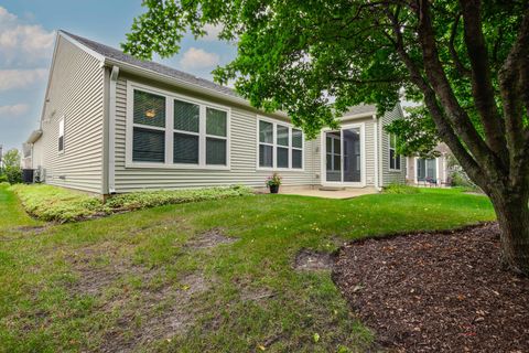 Tiny photo for 2982 Ravinia Circle, Mundelein, IL 60060 (MLS # 12418126)