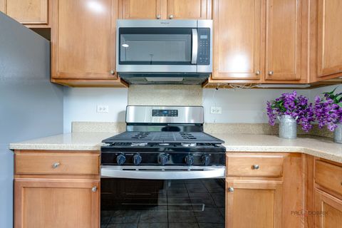 Tiny photo for 2982 Ravinia Circle, Mundelein, IL 60060 (MLS # 12418126)