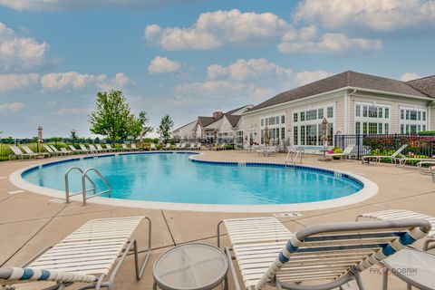 Tiny photo for 2982 Ravinia Circle, Mundelein, IL 60060 (MLS # 12418126)