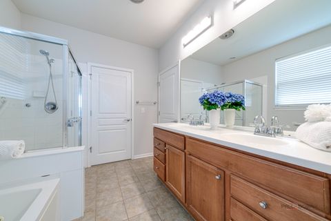 Tiny photo for 2982 Ravinia Circle, Mundelein, IL 60060 (MLS # 12418126)