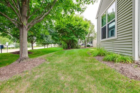 Tiny photo for 2982 Ravinia Circle, Mundelein, IL 60060 (MLS # 12418126)