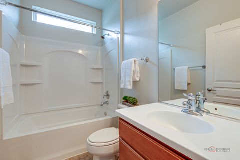 Tiny photo for 2982 Ravinia Circle, Mundelein, IL 60060 (MLS # 12418126)