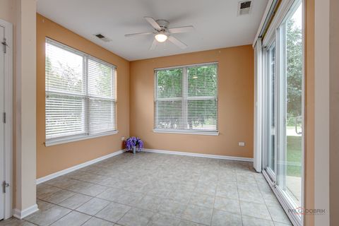 Tiny photo for 2982 Ravinia Circle, Mundelein, IL 60060 (MLS # 12418126)