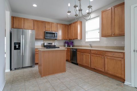 Tiny photo for 2982 Ravinia Circle, Mundelein, IL 60060 (MLS # 12418126)