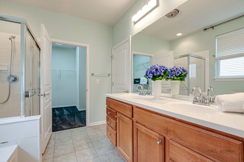 Tiny photo for 2982 Ravinia Circle, Mundelein, IL 60060 (MLS # 12418126)