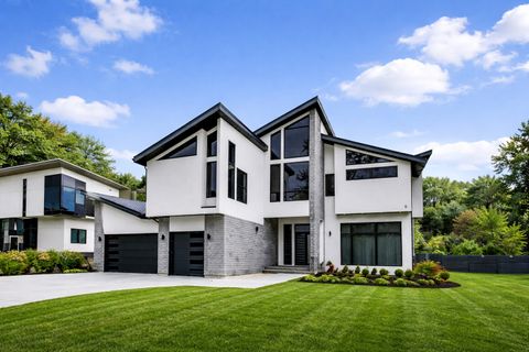 Photo of 1331 Pfingsten Road, Northbrook, IL 60062 (MLS # 12623516)