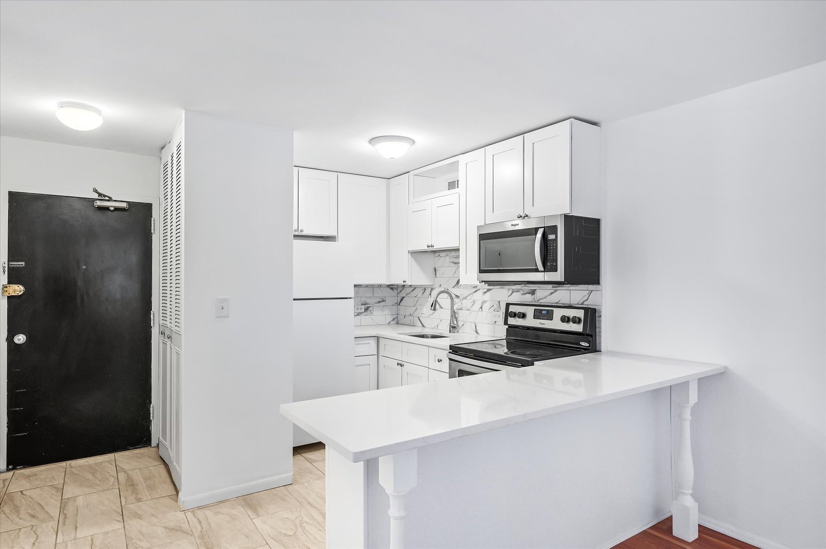 4250 N Marine Drive 1523