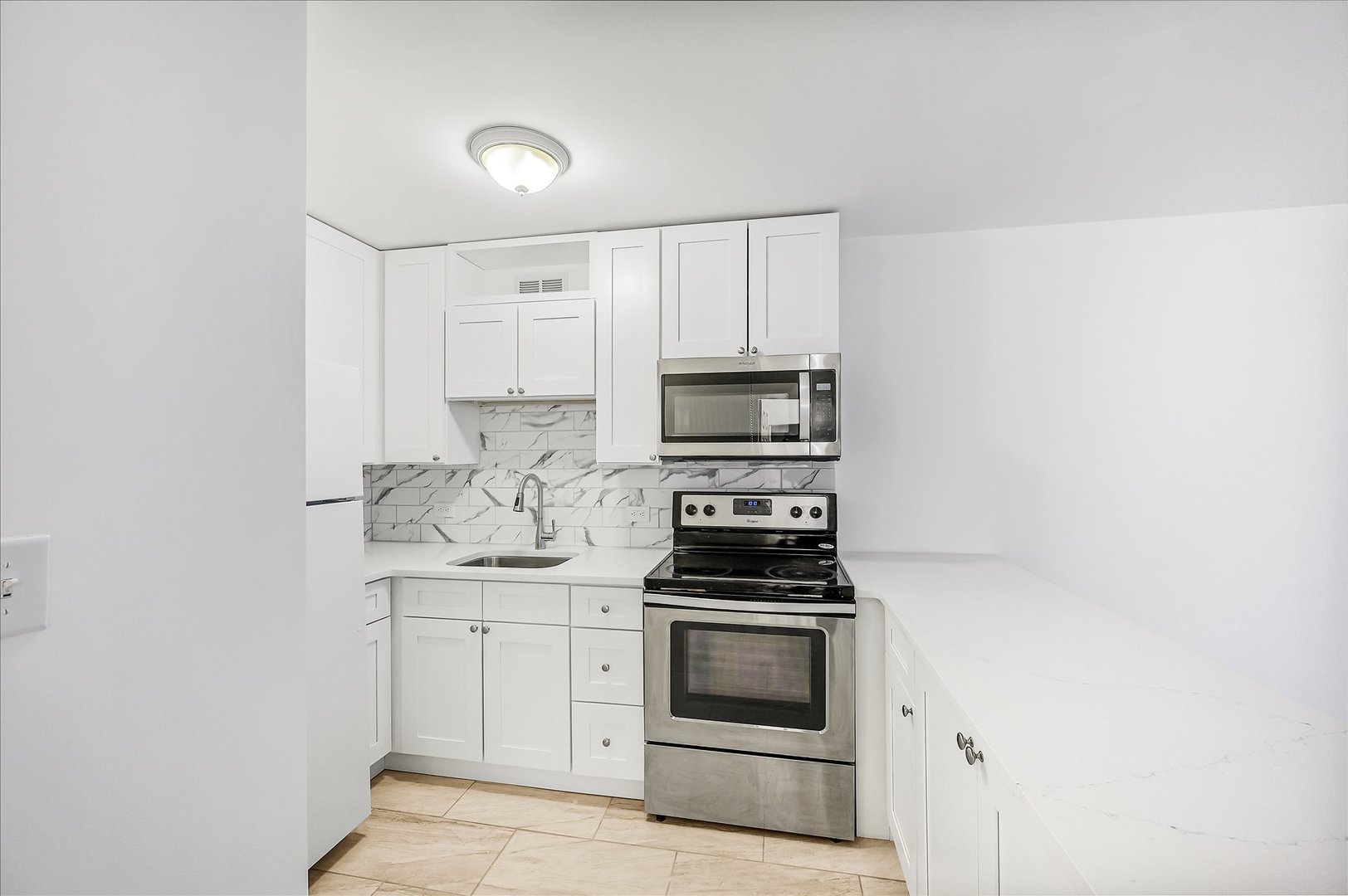 4250 N Marine Drive 1523