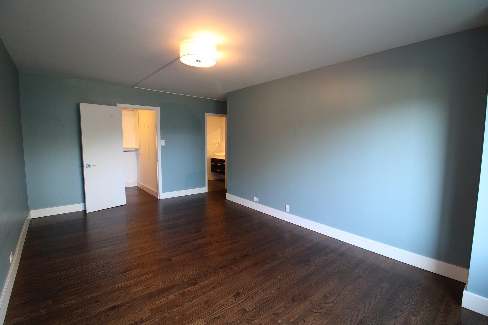 7061 N Kedzie Avenue 116