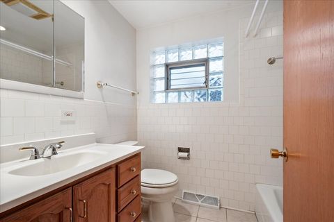 Tiny photo for 5395 N Northwest Highway, Chicago, IL 60630 (MLS # 12582972)