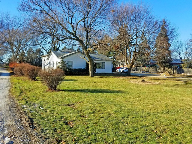 900-950 S Butterfield Road