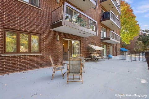 Tiny photo for 400 E Dundee Road #105C, Buffalo Grove, IL 60089 (MLS # 12797930)