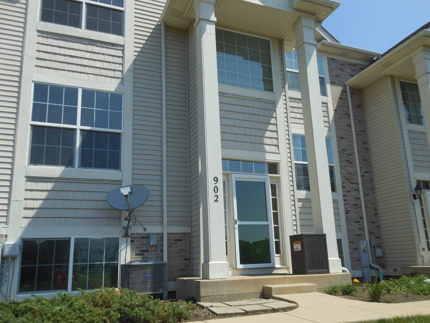902 Summit Creek Drive