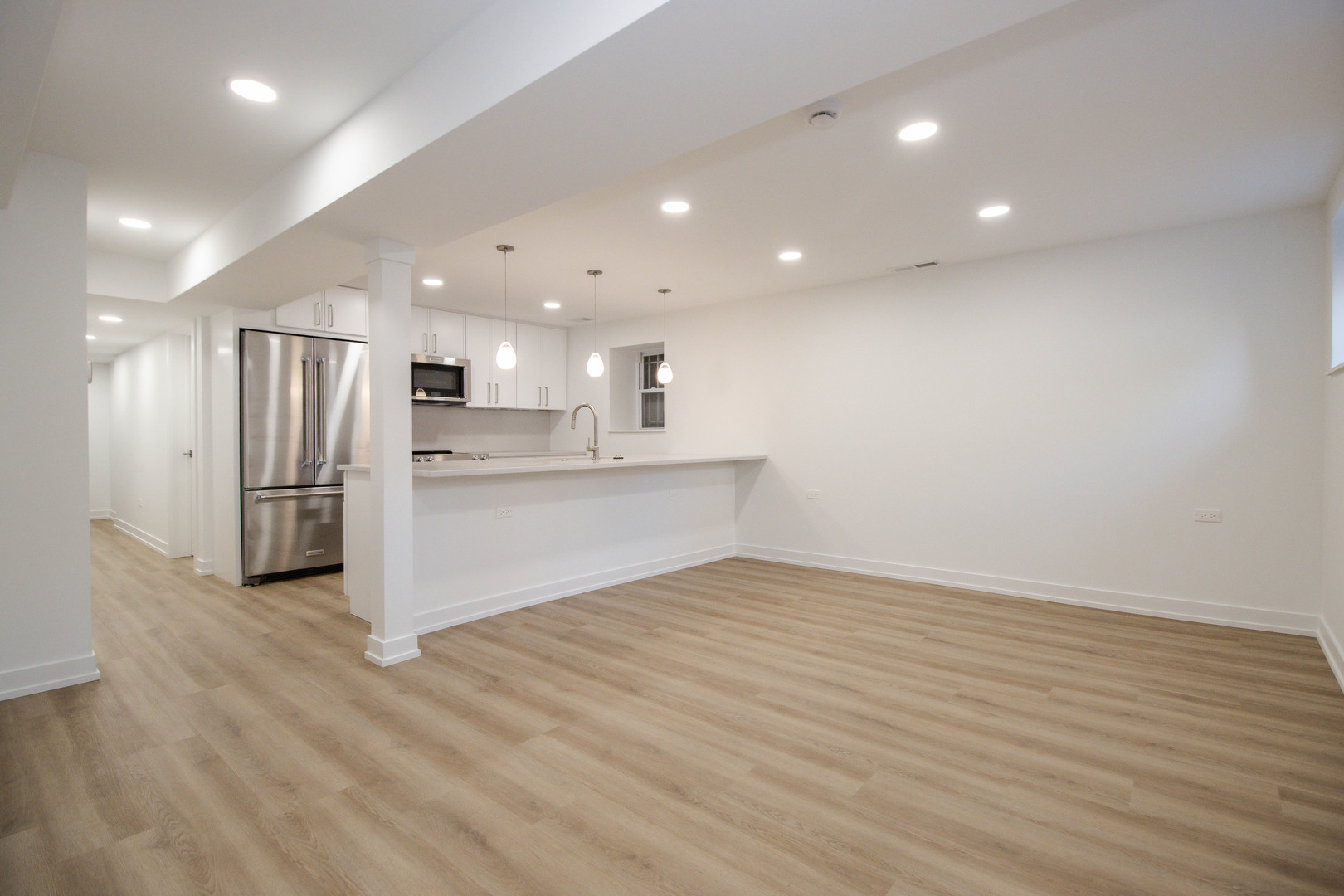 1139 N Winchester Avenue G