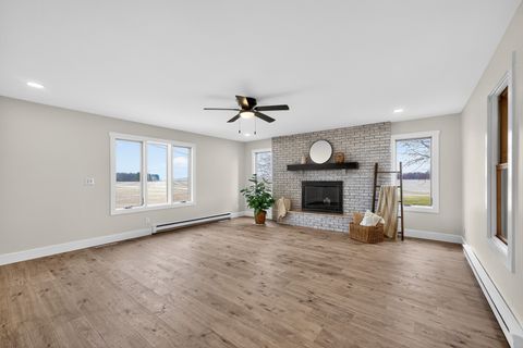 Tiny photo for 17093 Somonauk Road, DeKalb, IL 60115 (MLS # 12598356)