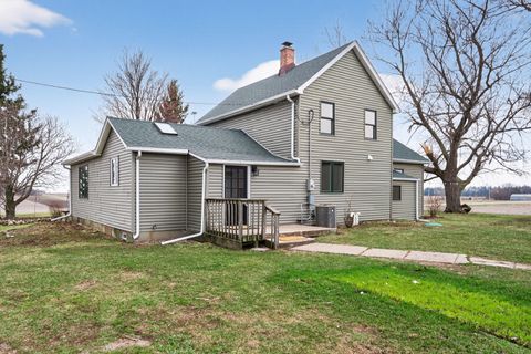 Tiny photo for 17093 Somonauk Road, DeKalb, IL 60115 (MLS # 12598356)