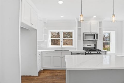 Tiny photo for 297 E Lakeview Avenue, Round Lake Beach, IL 60073 (MLS # 12611803)