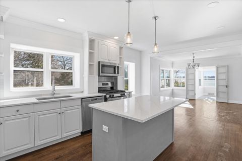 Tiny photo for 297 E Lakeview Avenue, Round Lake Beach, IL 60073 (MLS # 12611803)