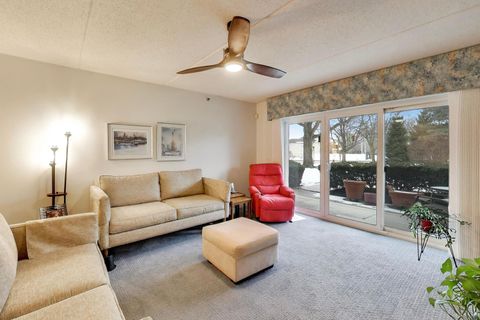 Tiny photo for 710 Creekside Drive #104A, Mount Prospect, IL 60056 (MLS # 12649434)