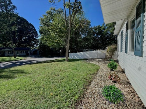 Tiny photo for 110 S Scottswood Drive, Urbana, IL 61802 (MLS # 12665918)
