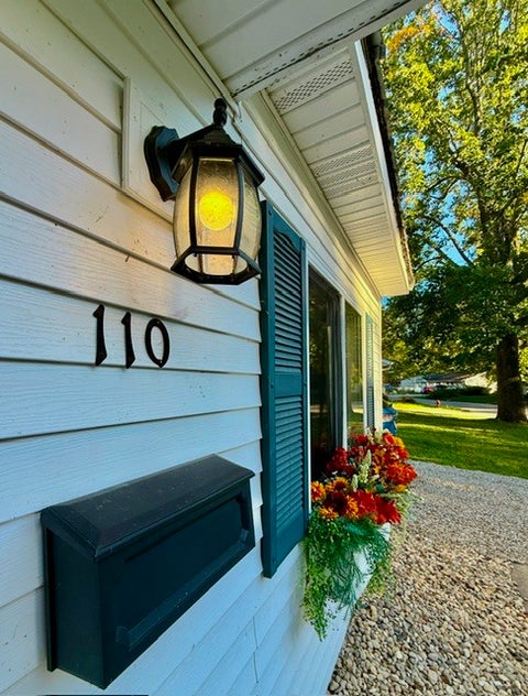 Tiny photo for 110 S Scottswood Drive, Urbana, IL 61802 (MLS # 12665918)