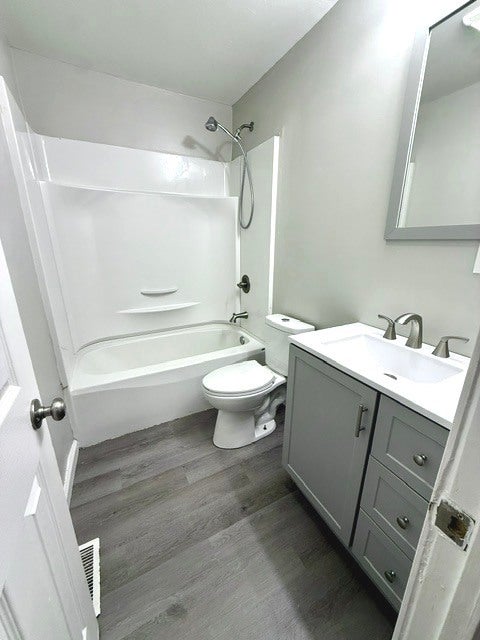 Tiny photo for 110 S Scottswood Drive, Urbana, IL 61802 (MLS # 12665918)
