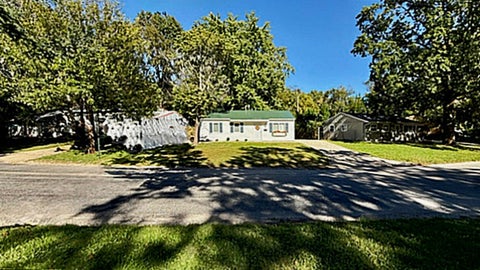Tiny photo for 110 S Scottswood Drive, Urbana, IL 61802 (MLS # 12665918)