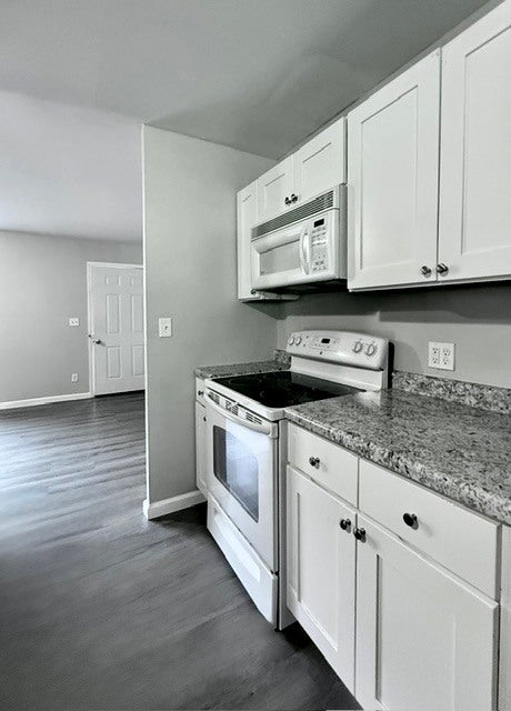 Tiny photo for 110 S Scottswood Drive, Urbana, IL 61802 (MLS # 12665918)