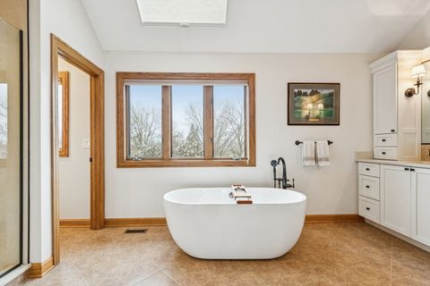 Tiny photo for 54 Gentry Drive, Hawthorn Woods, IL 60047 (MLS # 12601946)