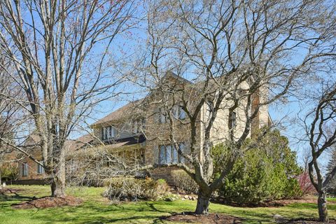 Tiny photo for 54 Gentry Drive, Hawthorn Woods, IL 60047 (MLS # 12601946)