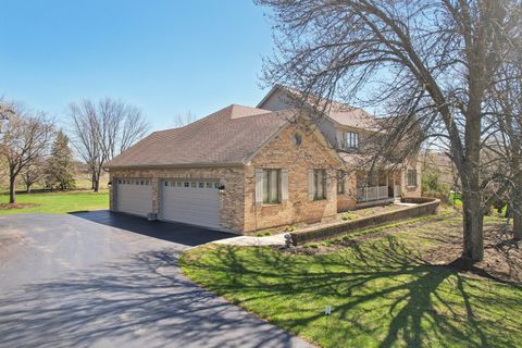 Tiny photo for 54 Gentry Drive, Hawthorn Woods, IL 60047 (MLS # 12601946)