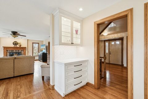 Tiny photo for 54 Gentry Drive, Hawthorn Woods, IL 60047 (MLS # 12601946)