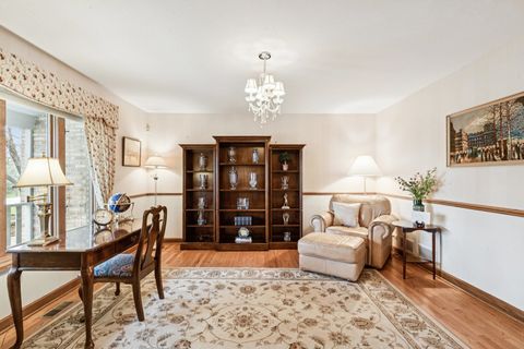 Tiny photo for 54 Gentry Drive, Hawthorn Woods, IL 60047 (MLS # 12601946)